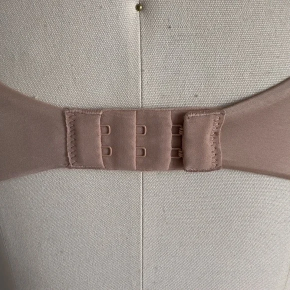 Victoria Secret Lightly Lined Smooth Demi Bra-Size 34C-Biege Convertible T-shirt - Picture 6 of 13